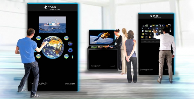 Les dispositifs interactifs proposés par le CNES. Crédits : CNES
